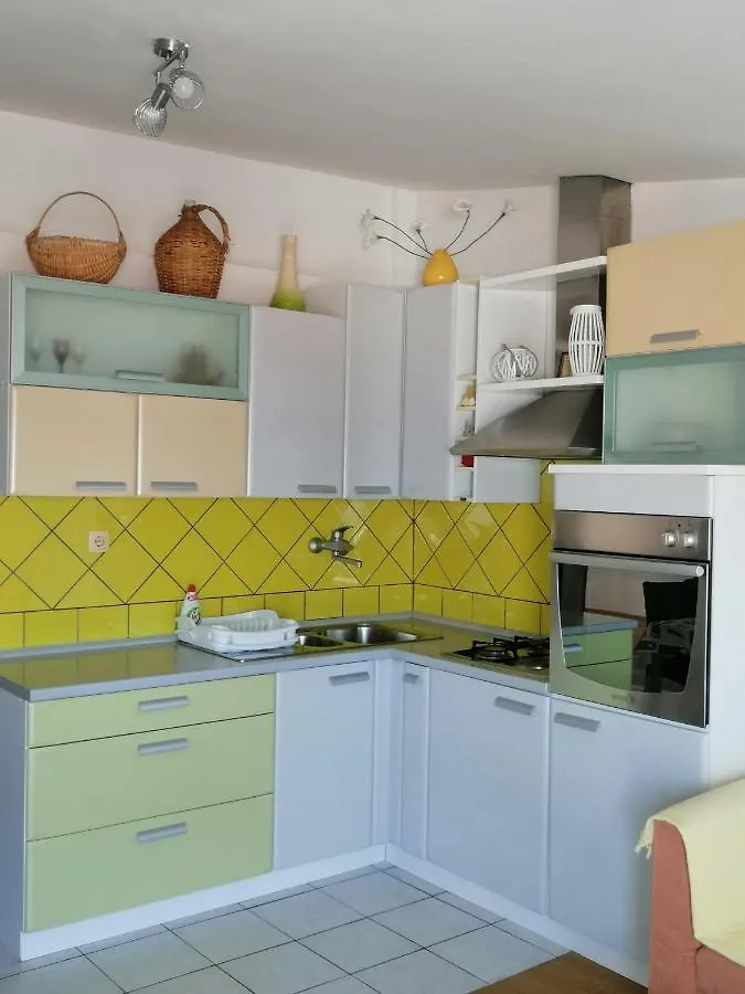 Bruno Apartman Apartment Selce