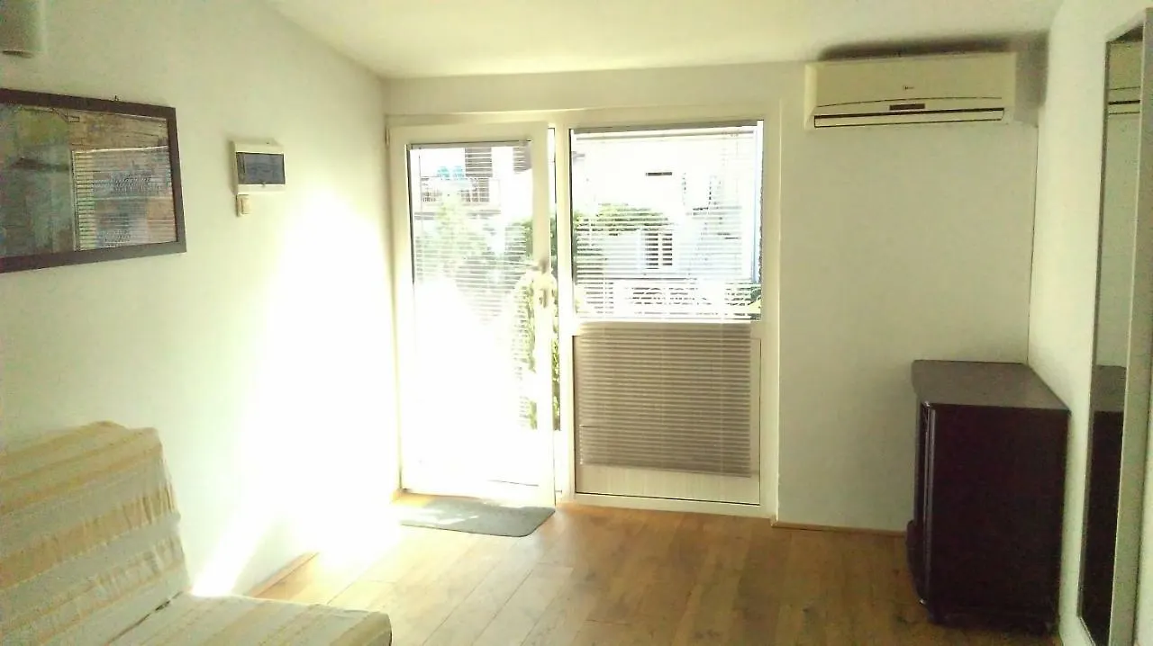 Bruno Apartman Apartment Selce