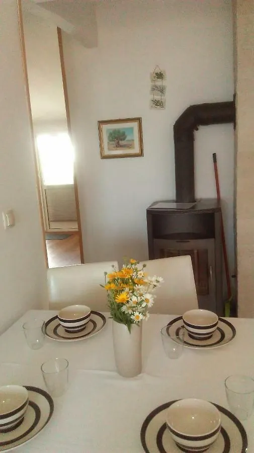 Bruno Apartman Apartment Selce