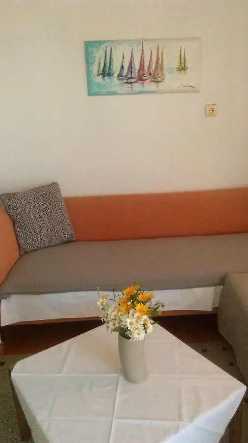 Bruno Apartman Apartment Selce