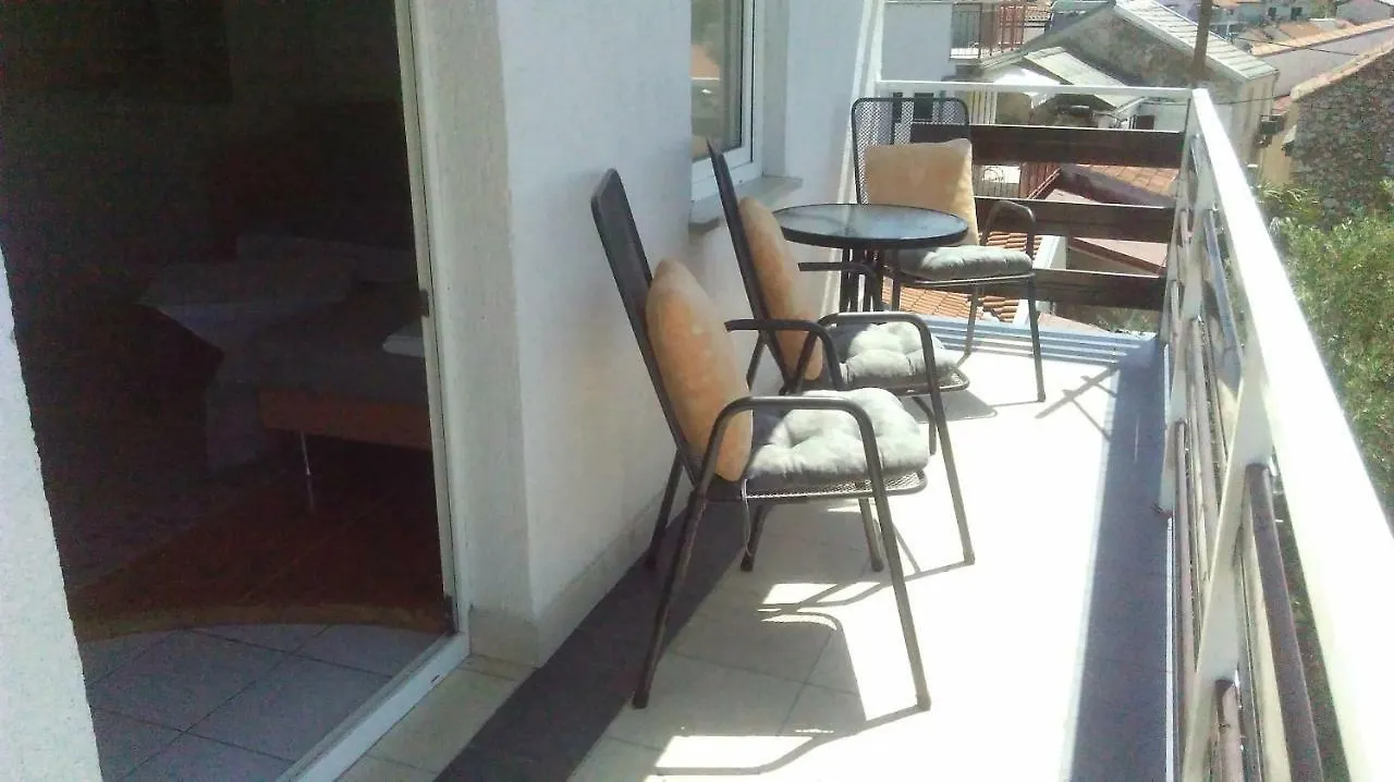 Bruno Apartman Apartment Selce