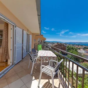 Apartman Nada, Selce