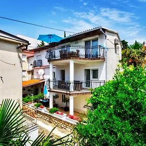 Apartman Lino, Selce