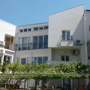 Maric Apartman